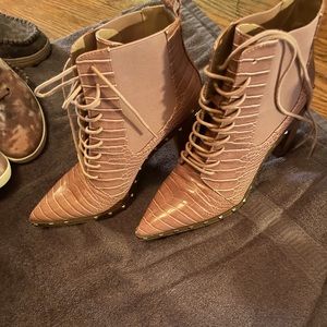 Charles David 7.5 rose bootie